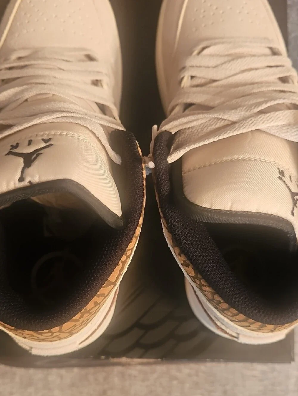Air Jordan 1 Mid SE 'Brown Elephant'